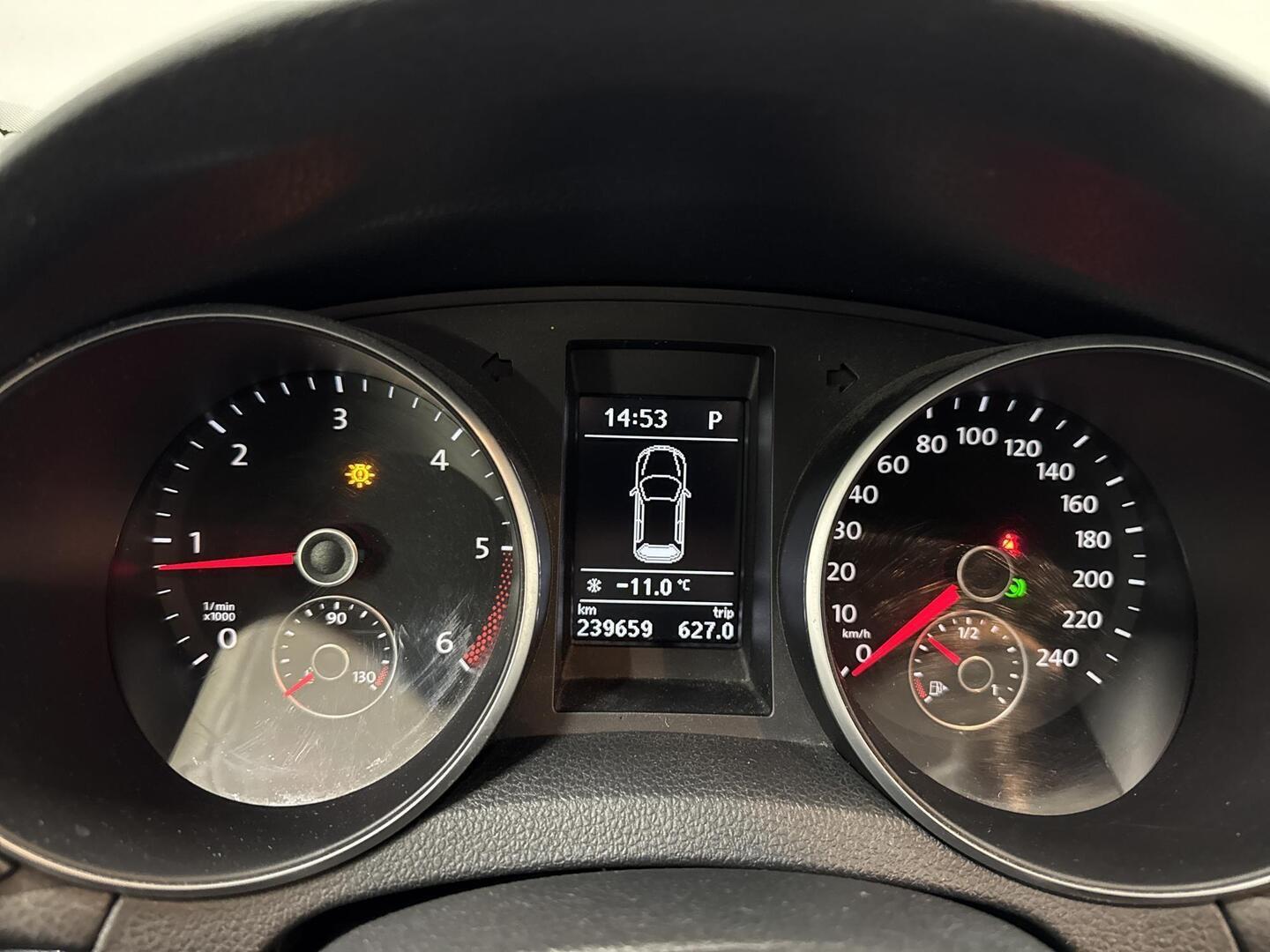 VOLKSWAGEN Golf 2011