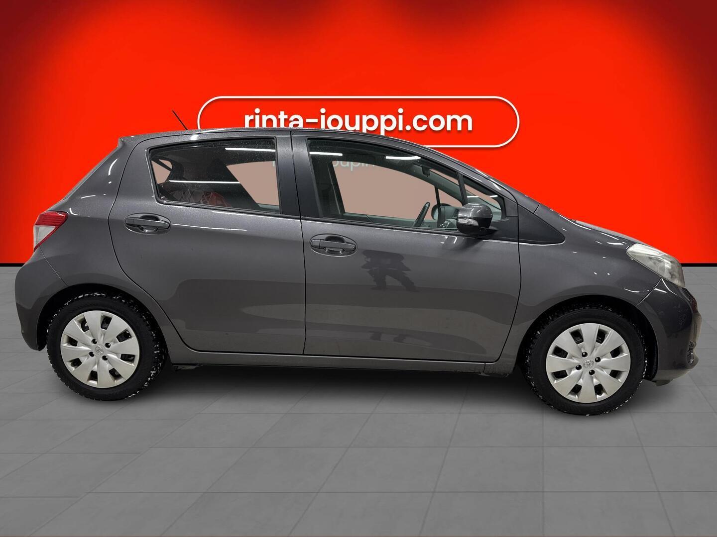 TOYOTA Yaris 2012