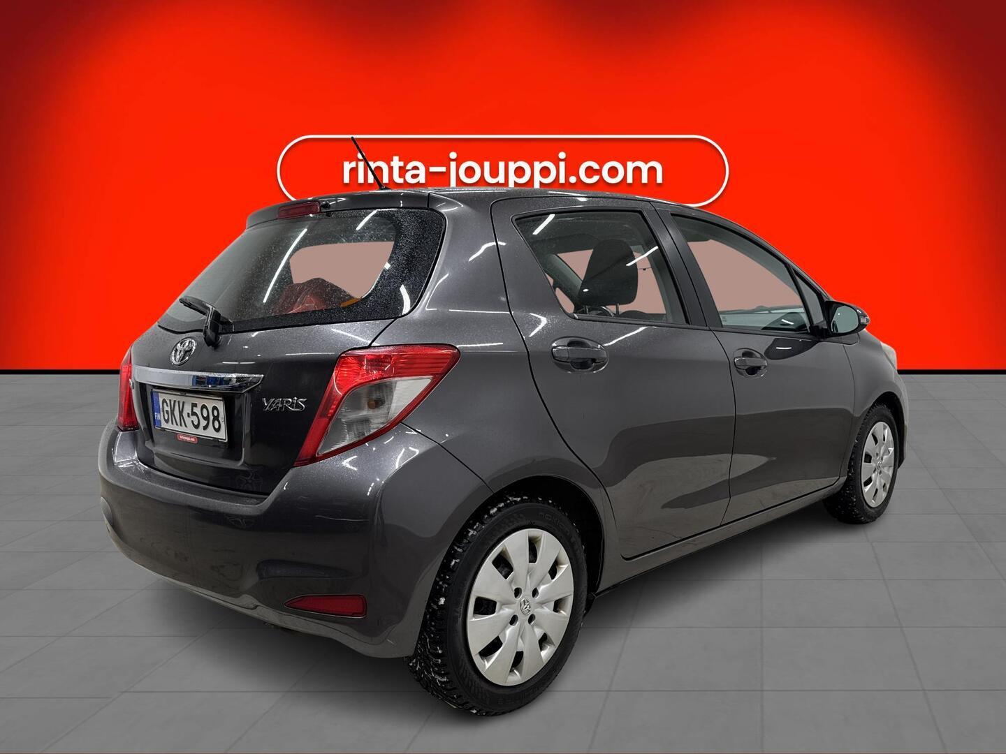 TOYOTA Yaris 2012