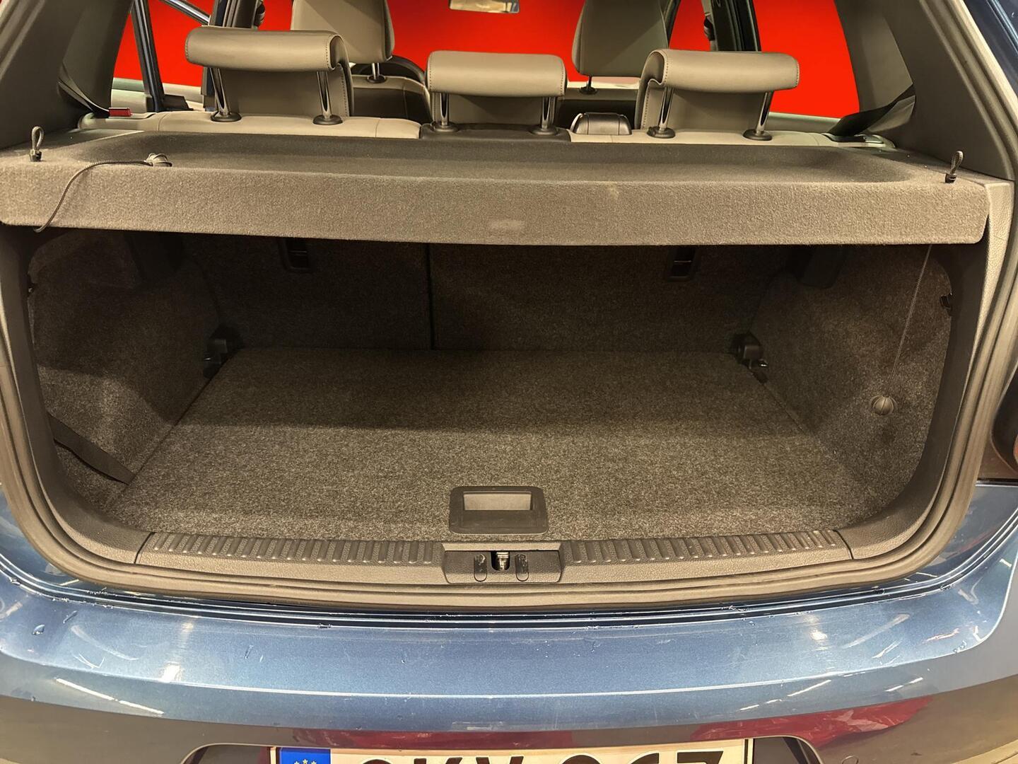 VOLKSWAGEN Polo 2014