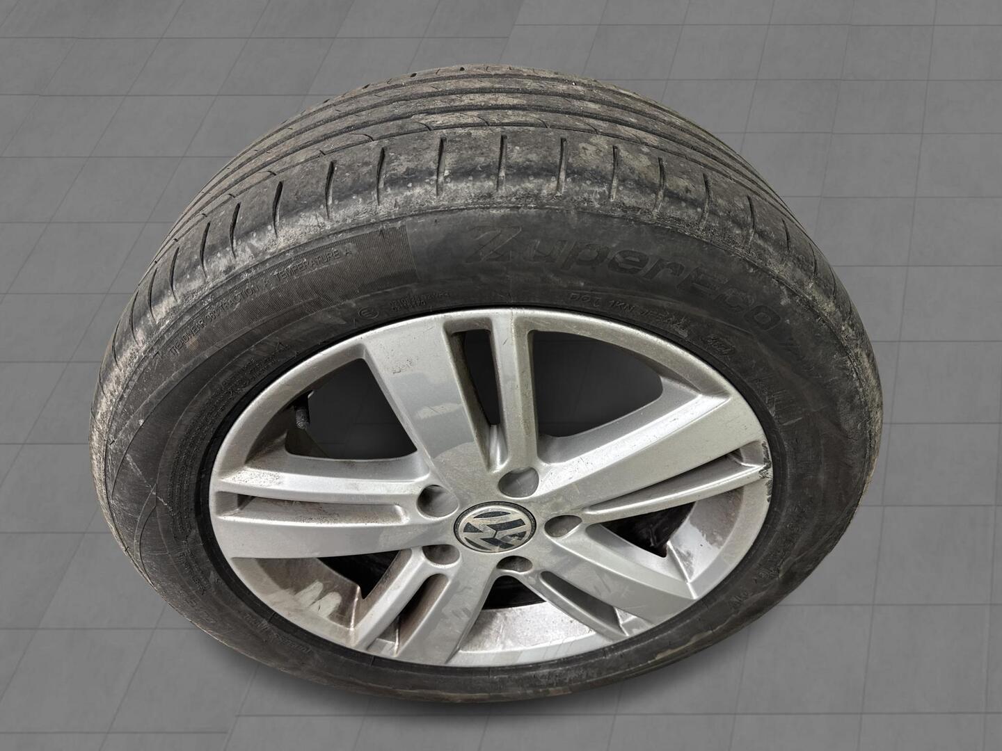 VOLKSWAGEN Jetta 2016