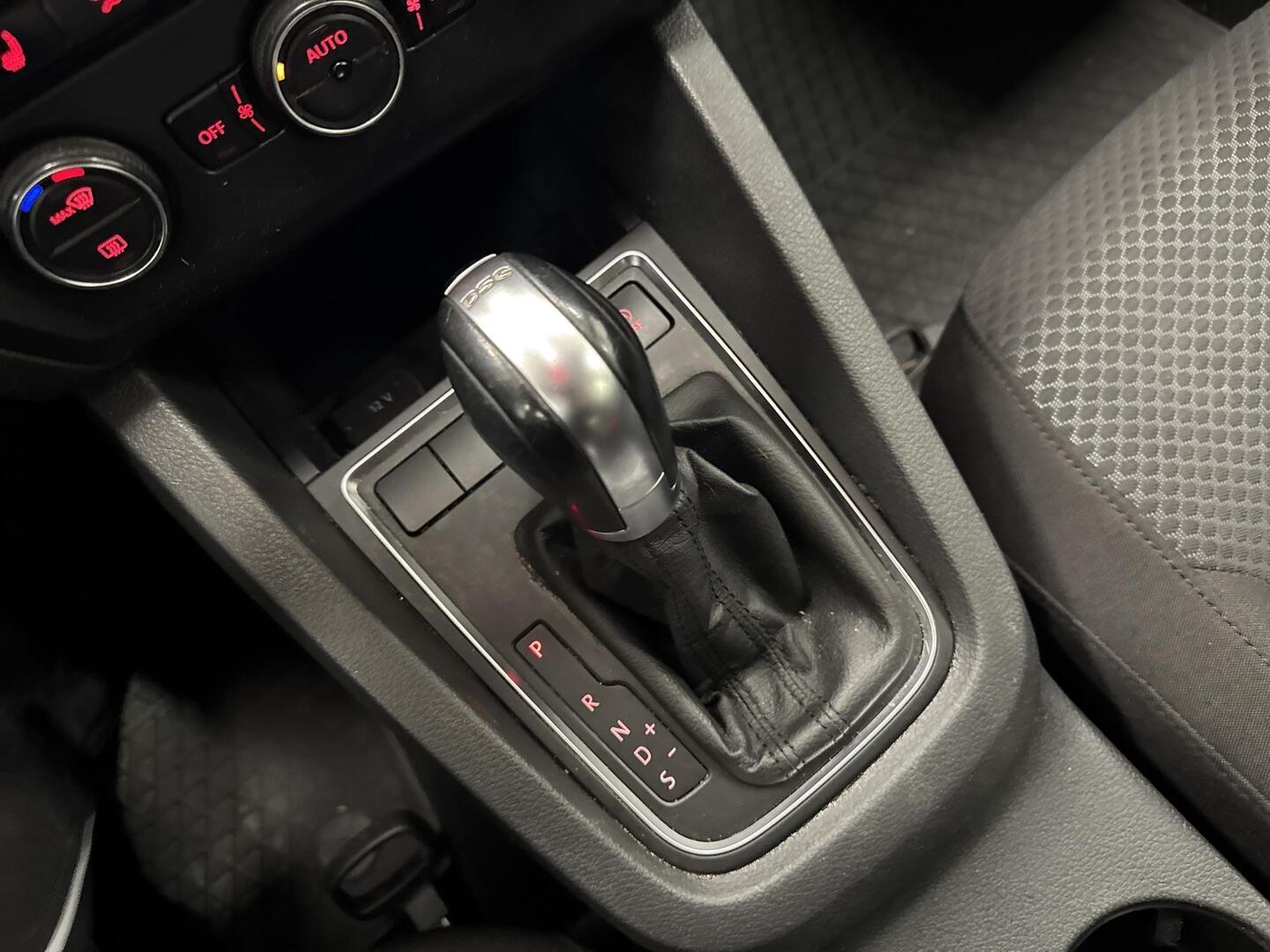 VOLKSWAGEN Jetta 2016