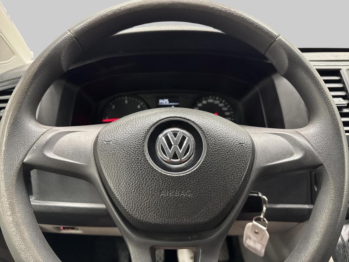 VOLKSWAGEN Transporter 2016