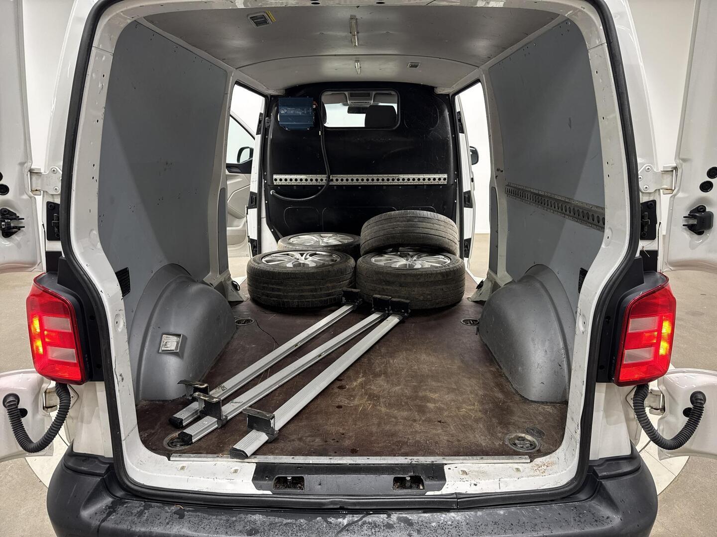 VOLKSWAGEN Transporter 2016