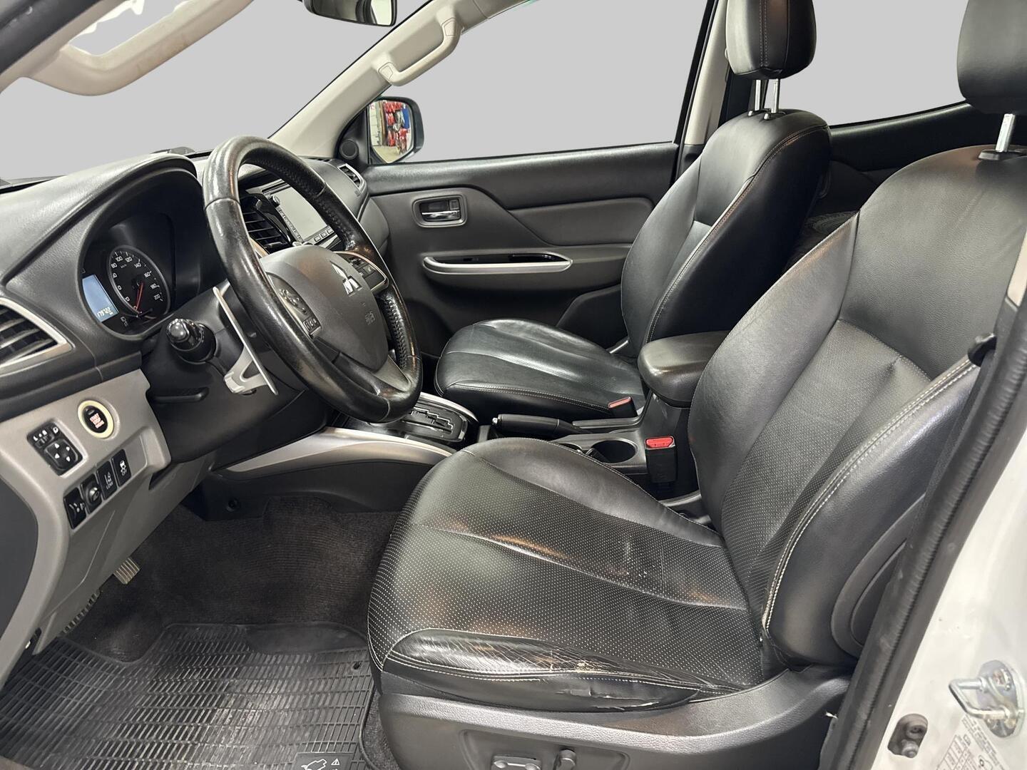 MITSUBISHI L-200 2017