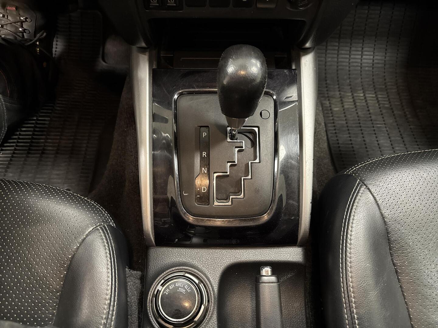 MITSUBISHI L-200 2017