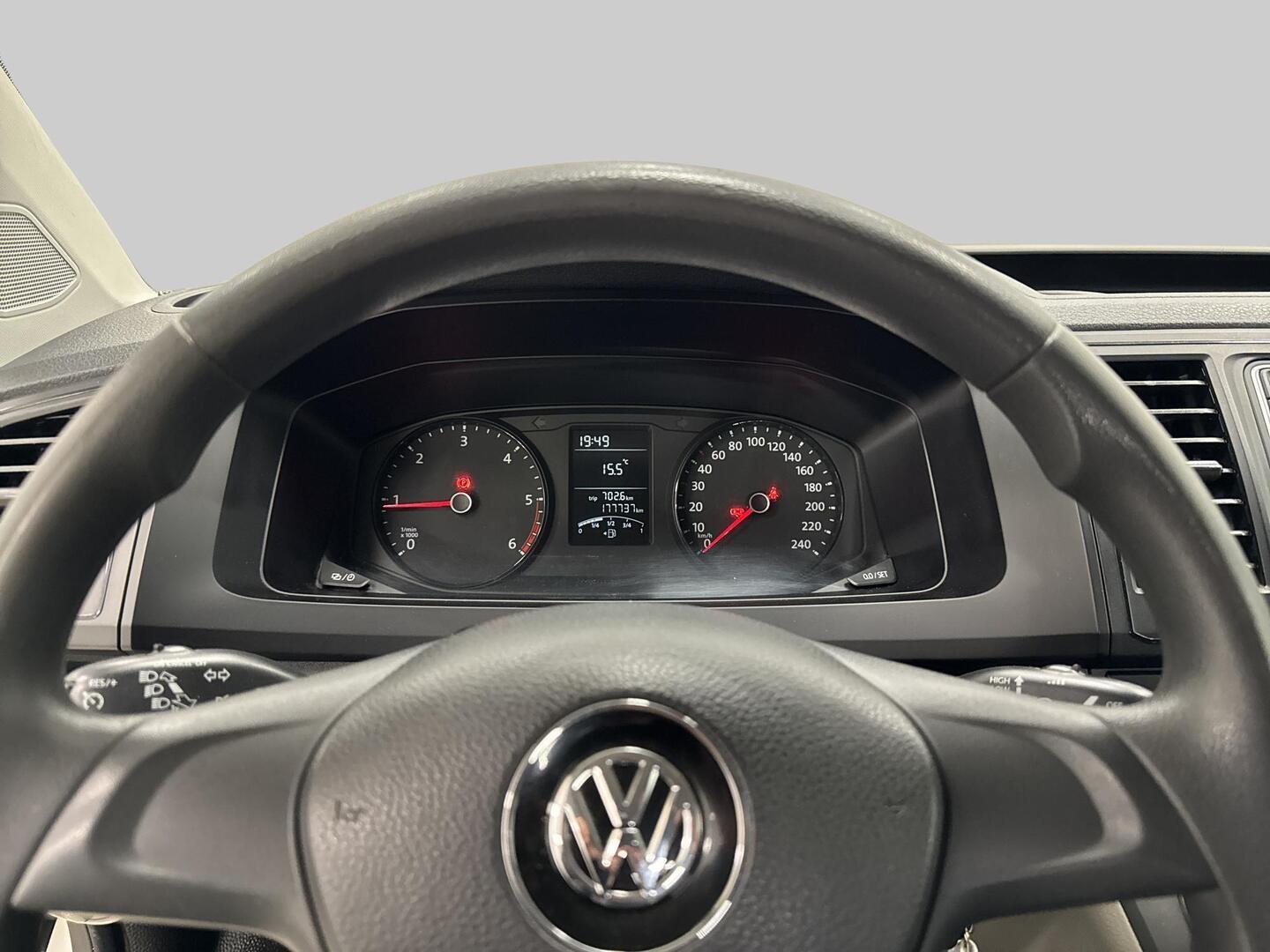 VOLKSWAGEN TRANSPORTER 2016