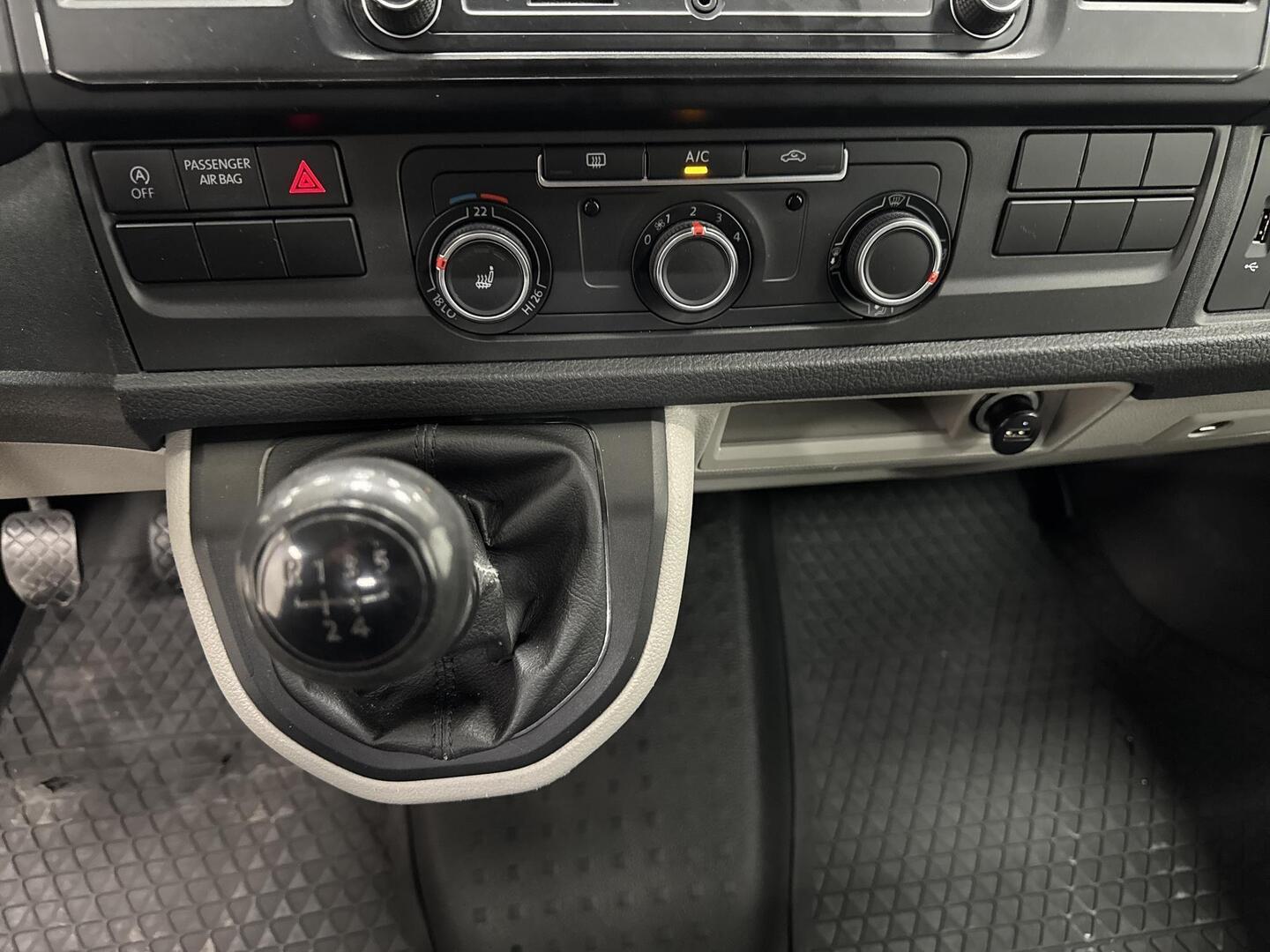 VOLKSWAGEN TRANSPORTER 2016