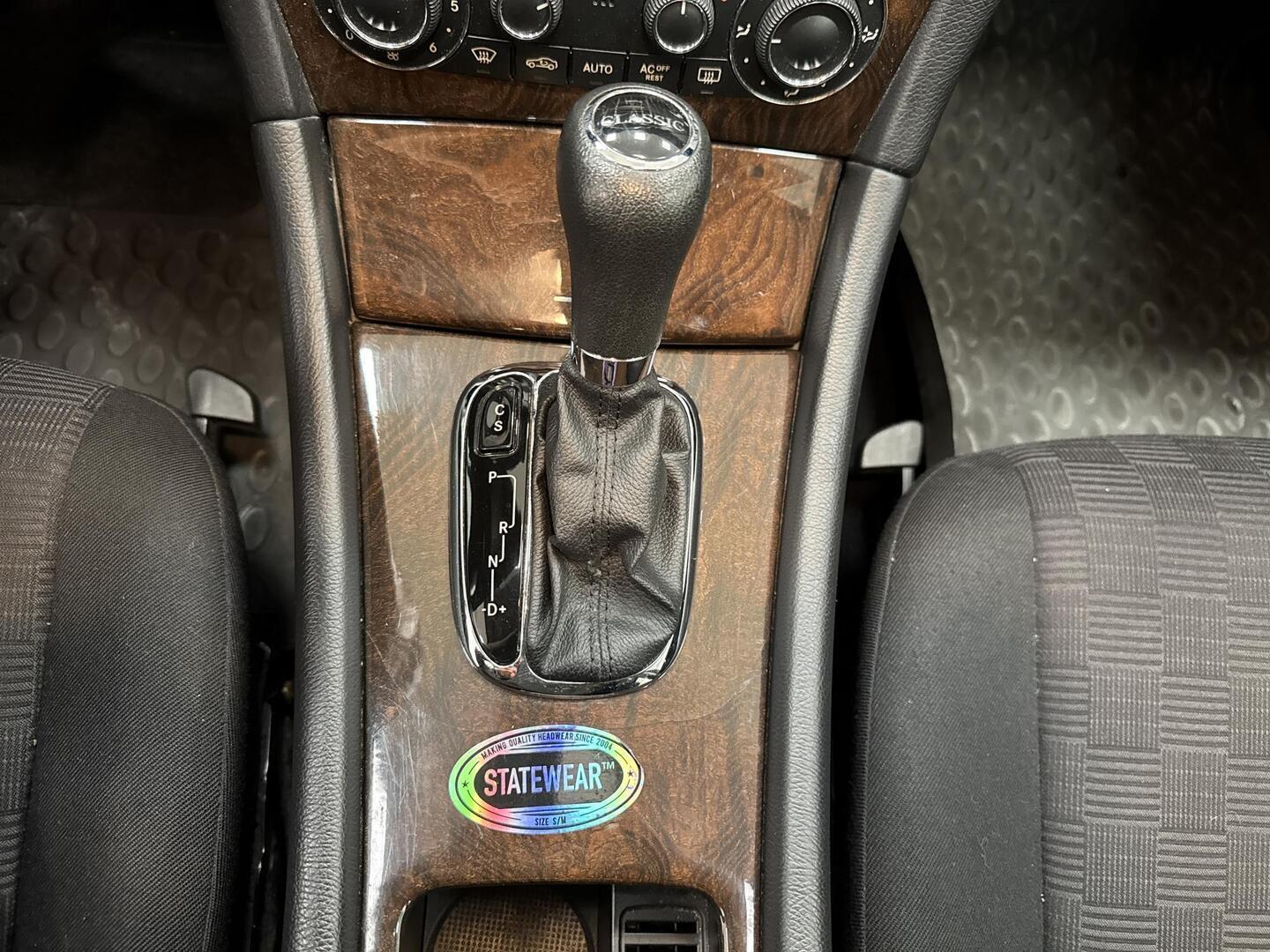 MERCEDES-BENZ C 2005