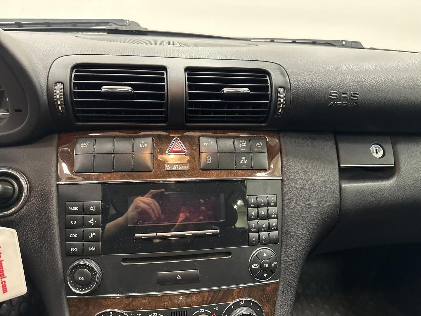 MERCEDES-BENZ C 2005