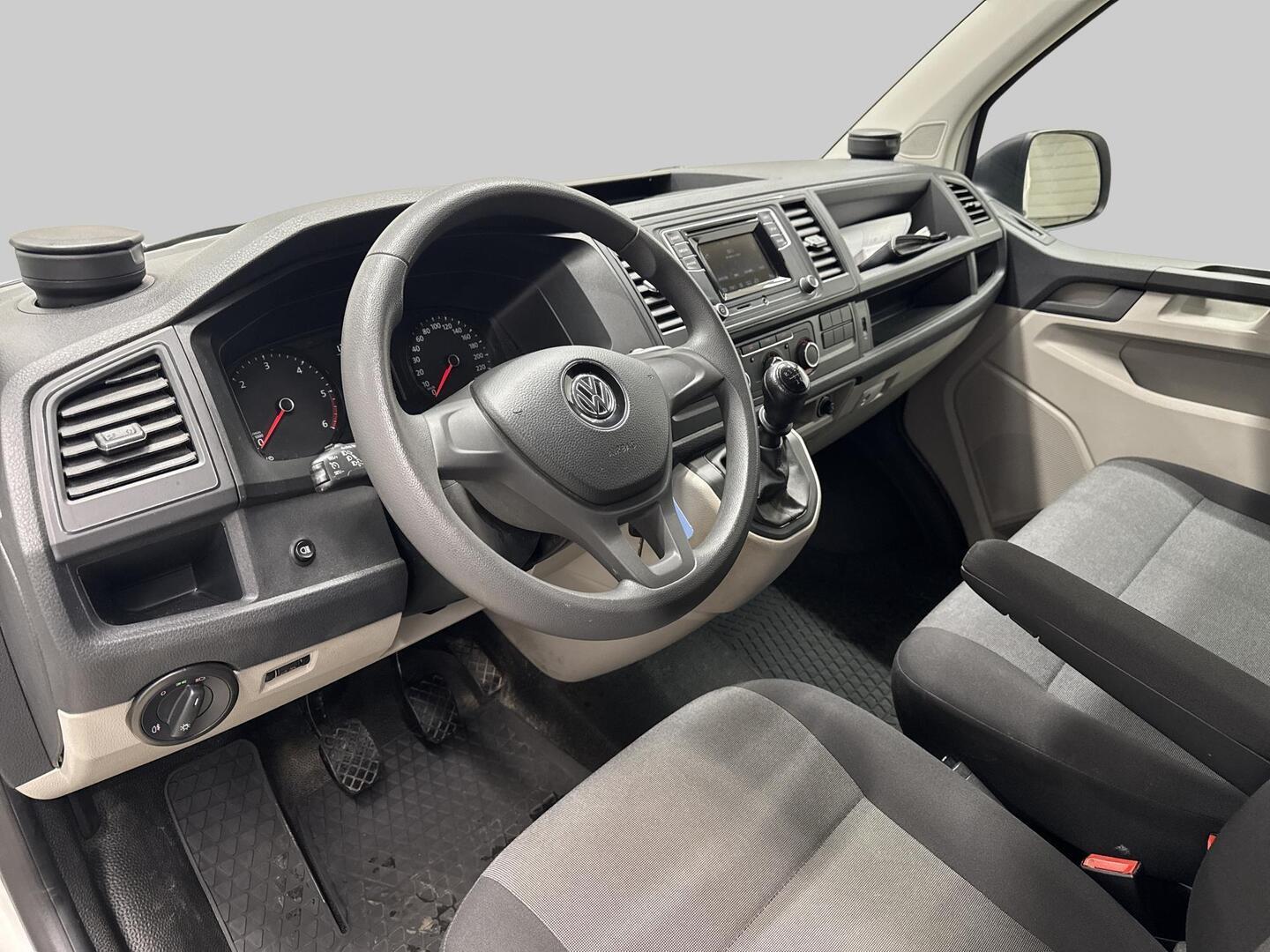 VOLKSWAGEN Transporter 2019