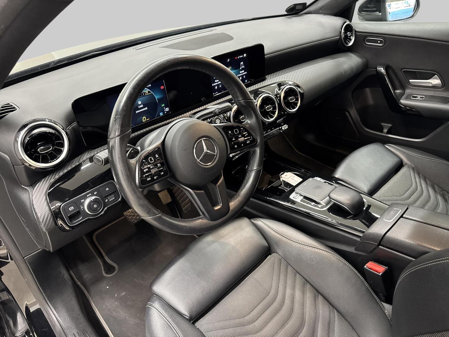 MERCEDES-BENZ A 2019