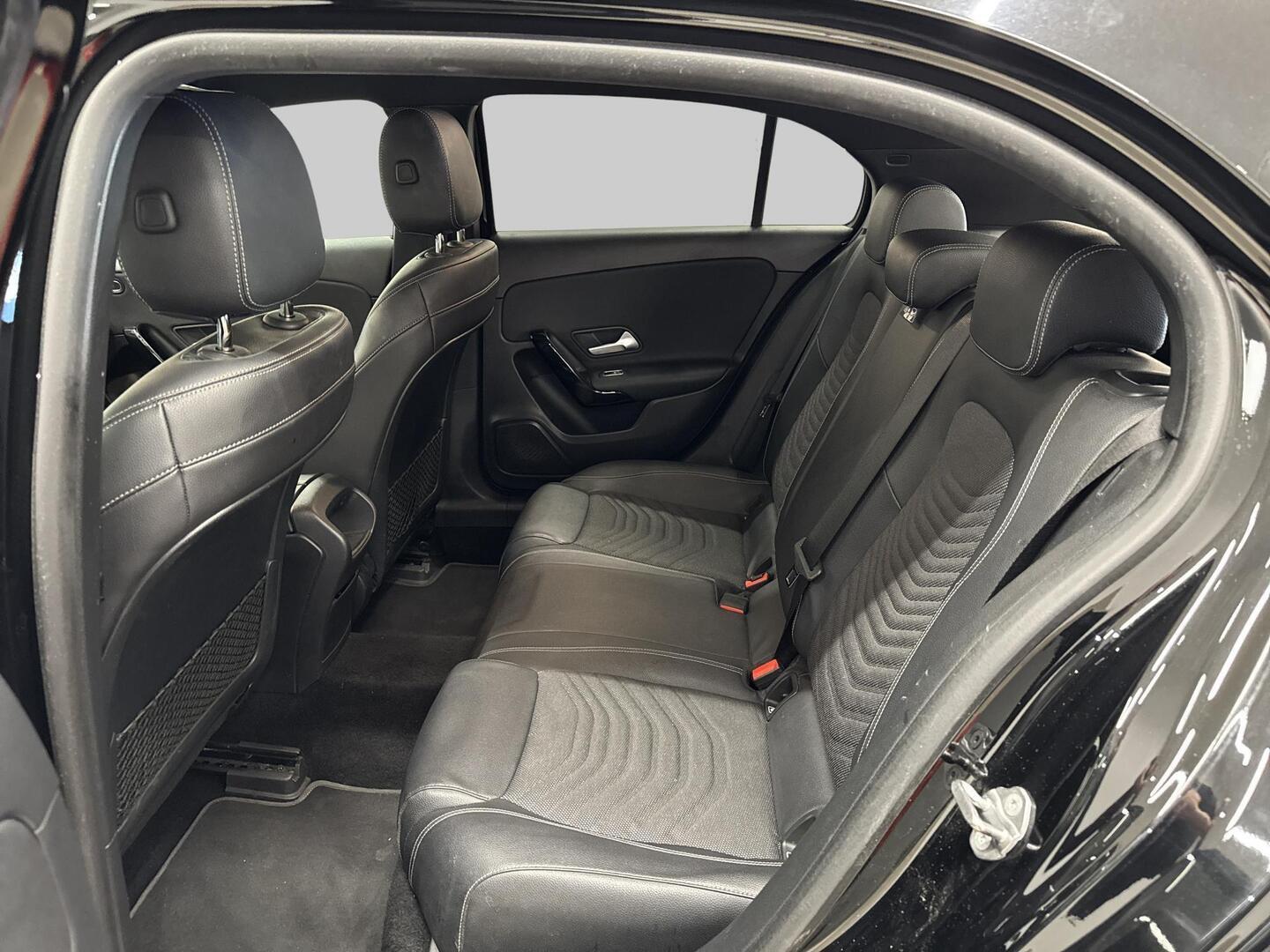 MERCEDES-BENZ A 2019