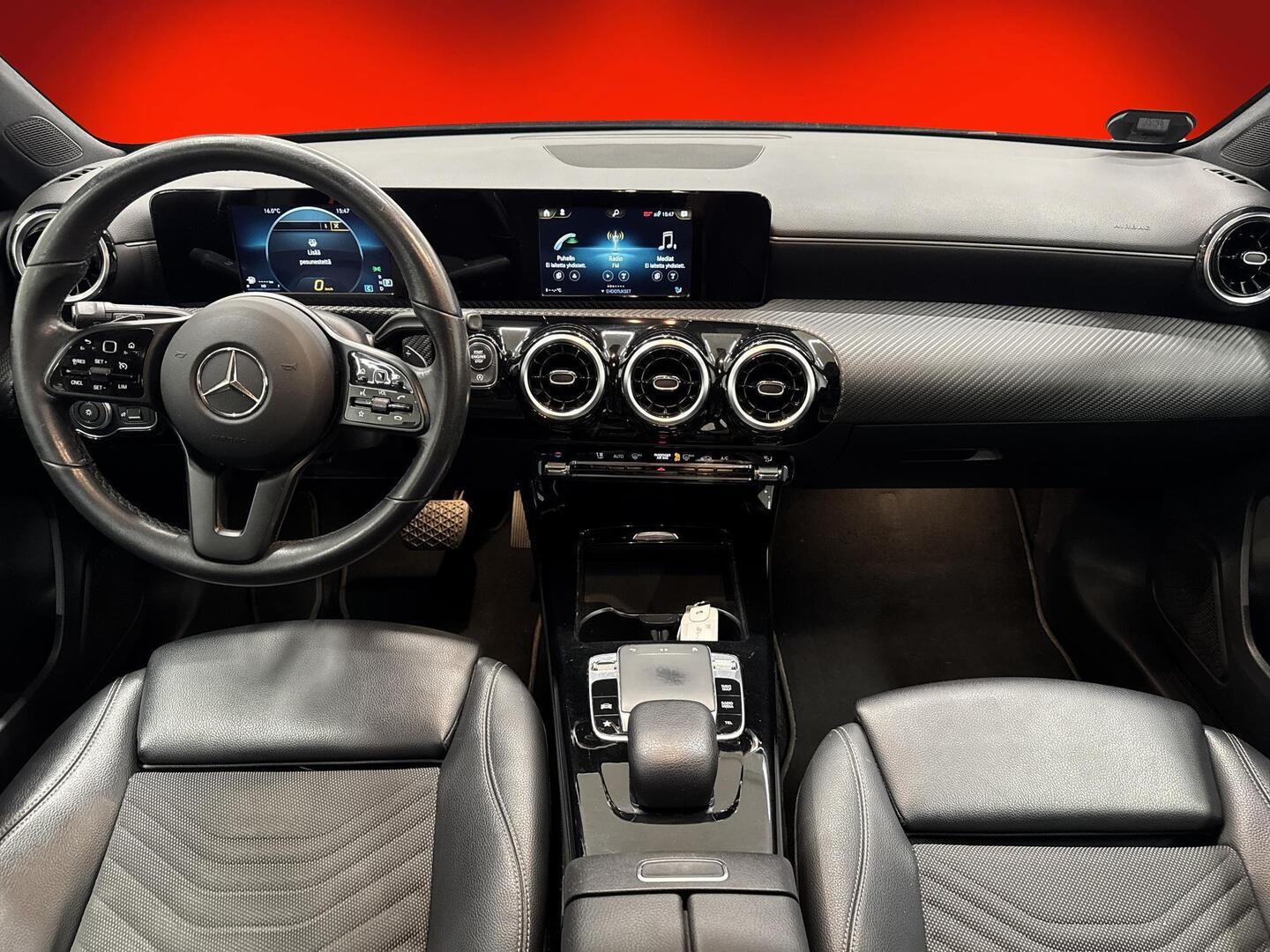 MERCEDES-BENZ A 2019