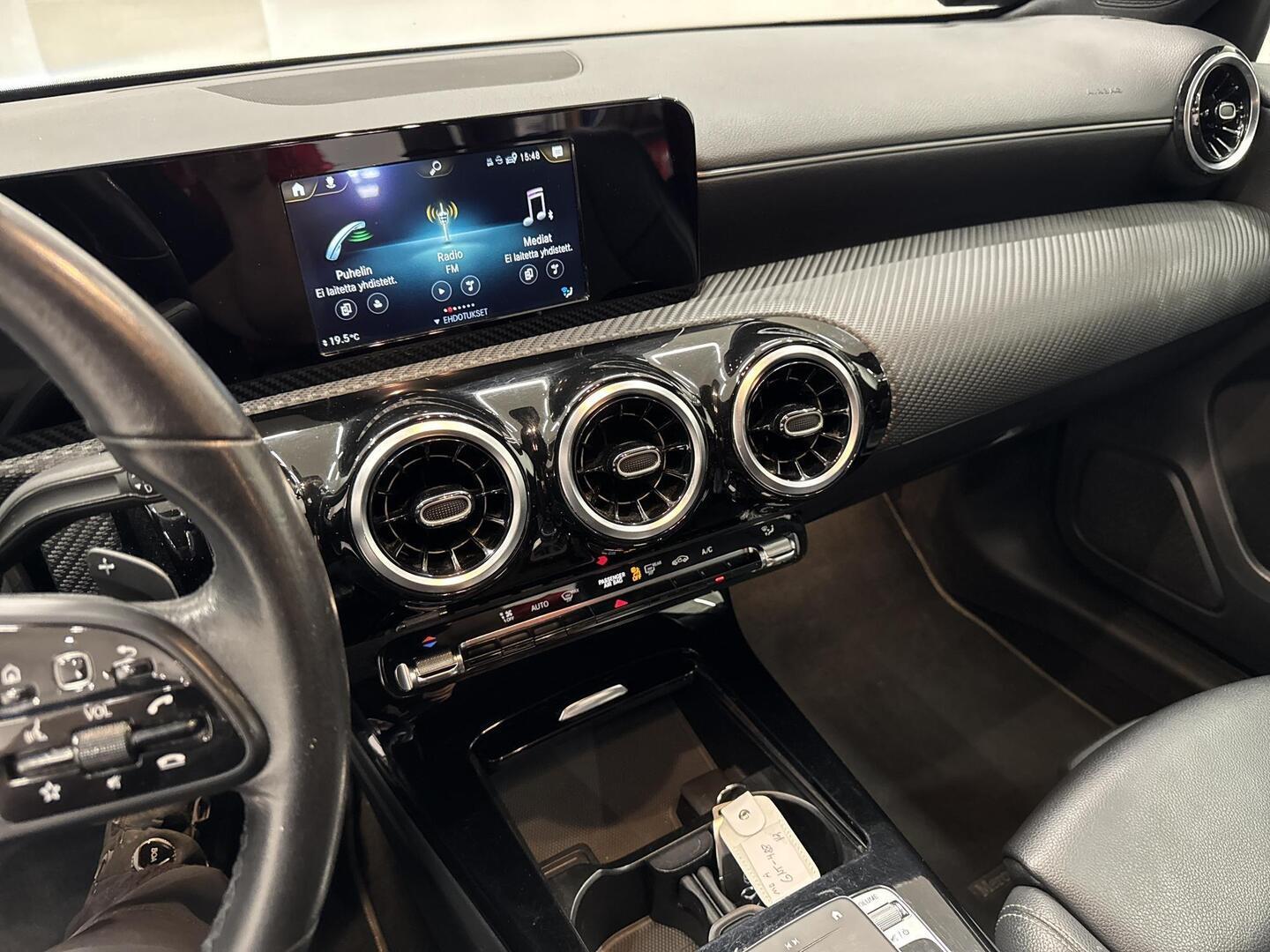 MERCEDES-BENZ A 2019