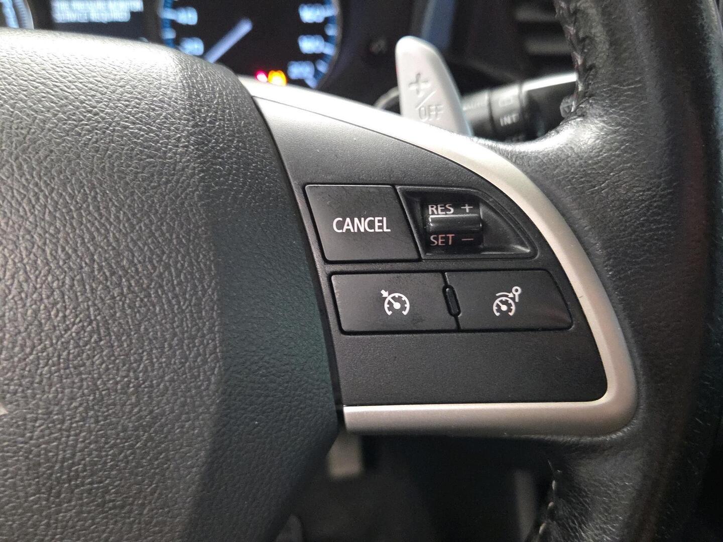 MITSUBISHI Outlander PHEV 2015