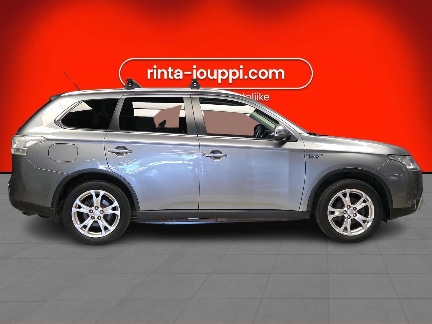 MITSUBISHI Outlander PHEV 2015