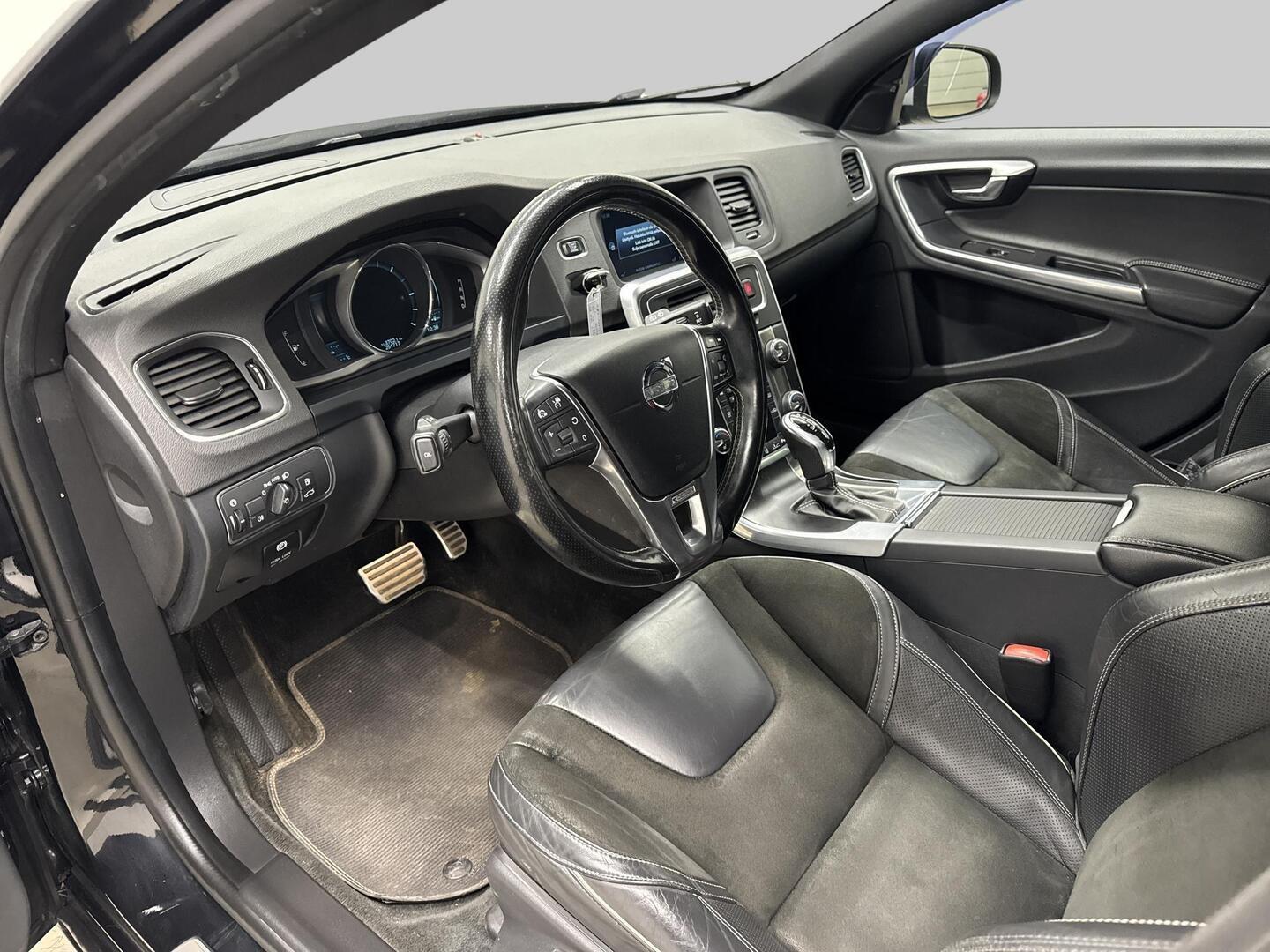 VOLVO V60 2014