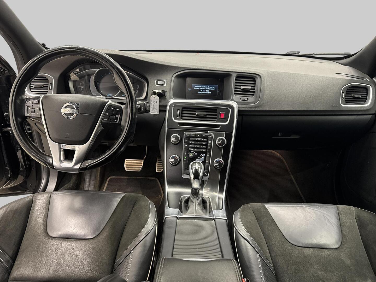 VOLVO V60 2014
