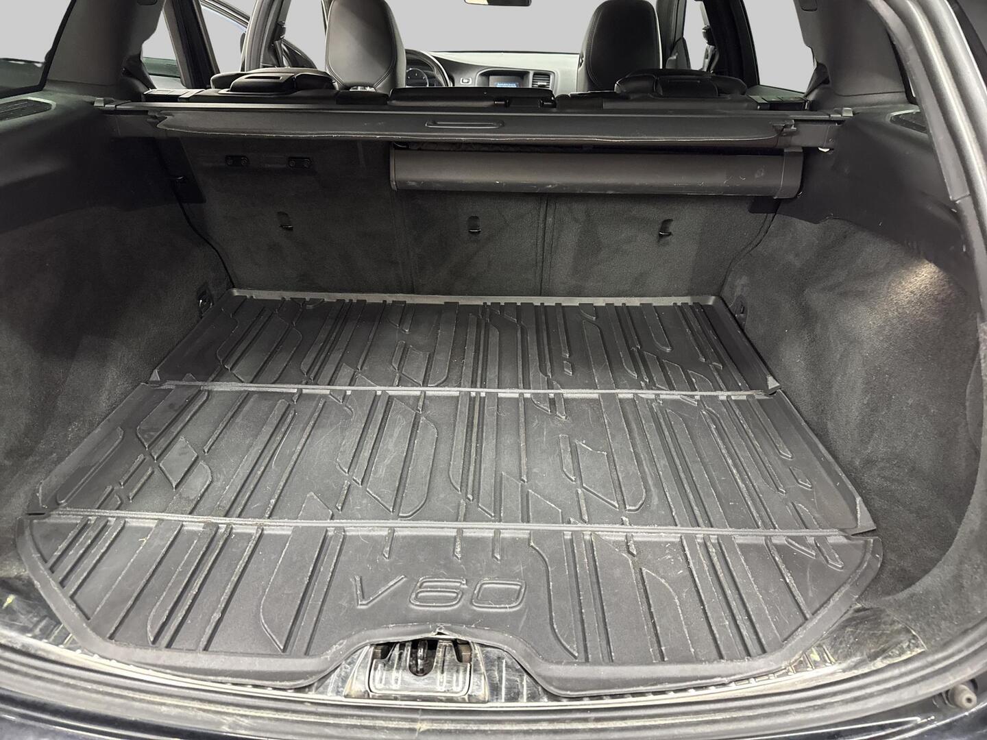 VOLVO V60 2014