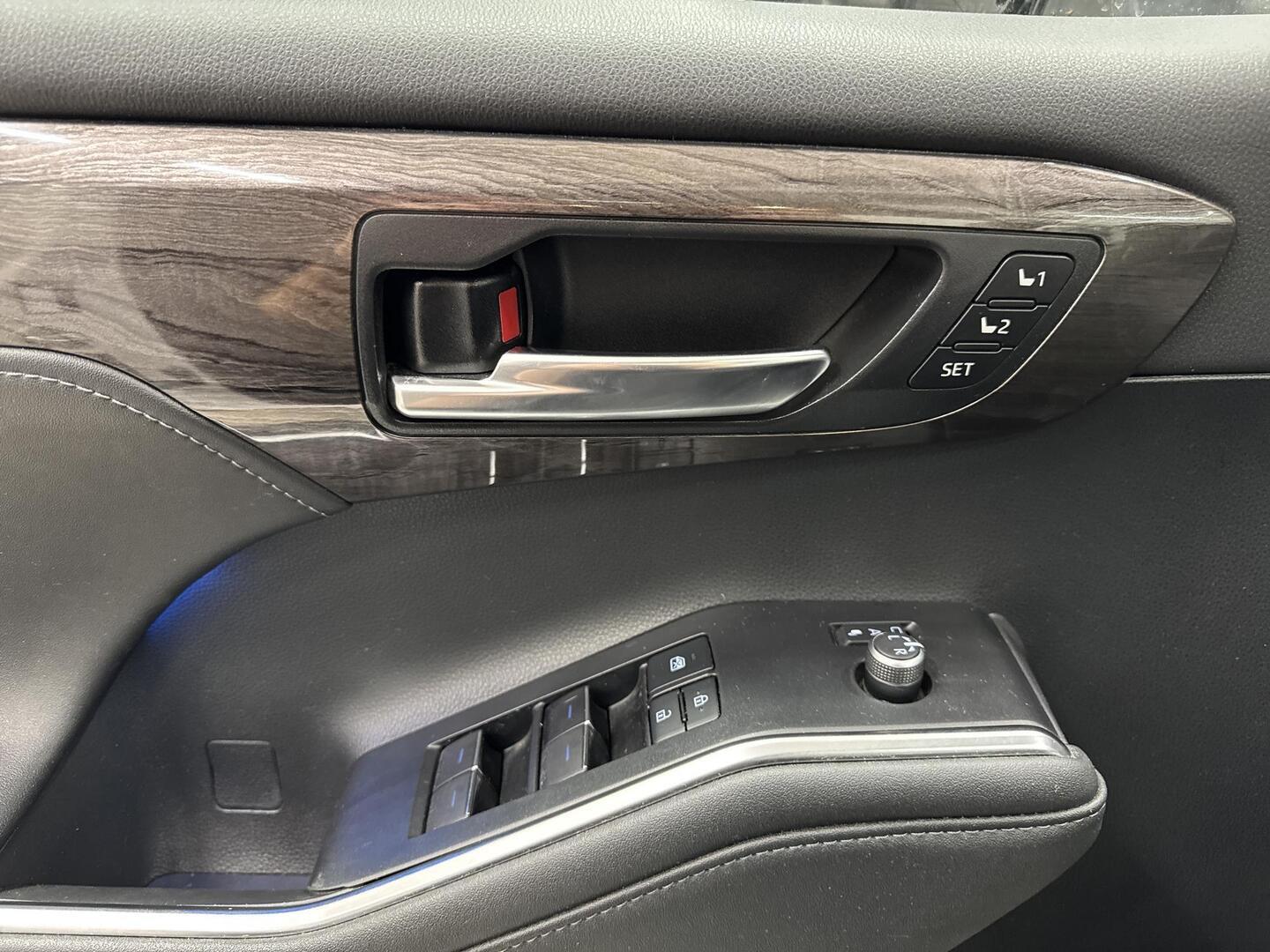 TOYOTA Highlander 2021