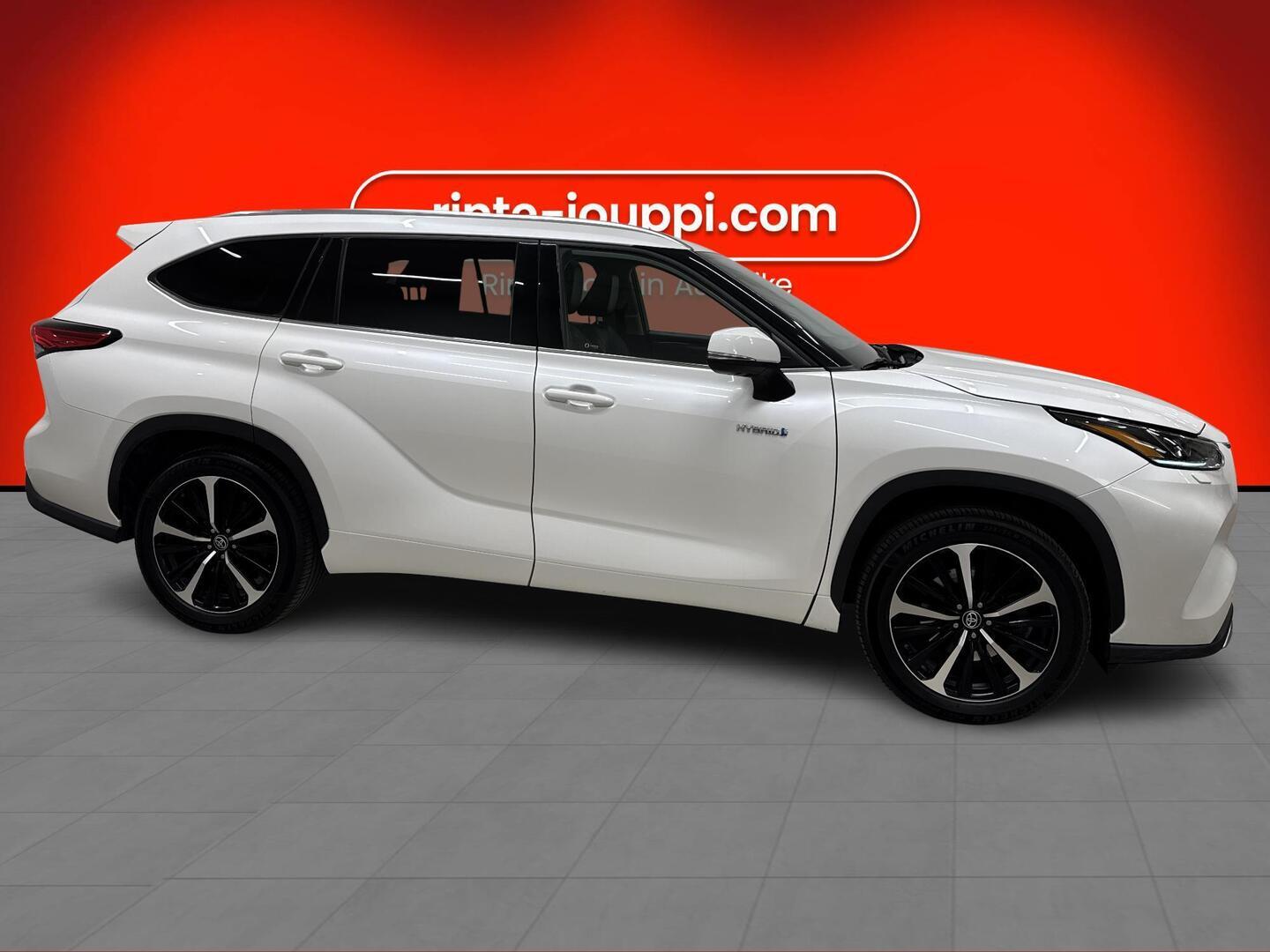 TOYOTA Highlander 2021