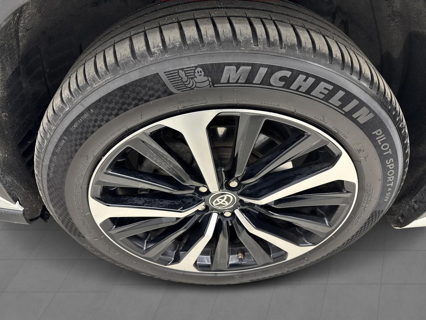 TOYOTA Highlander 2021