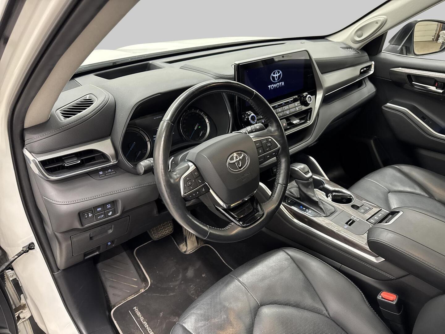 TOYOTA Highlander 2021