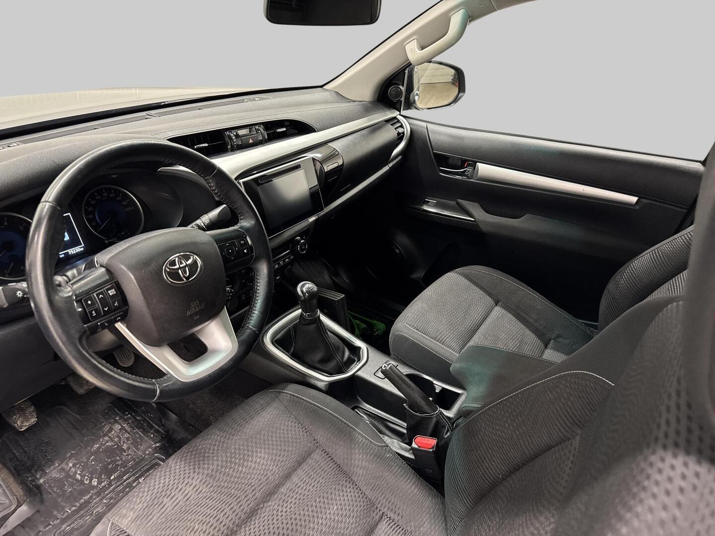 TOYOTA Hilux 2020