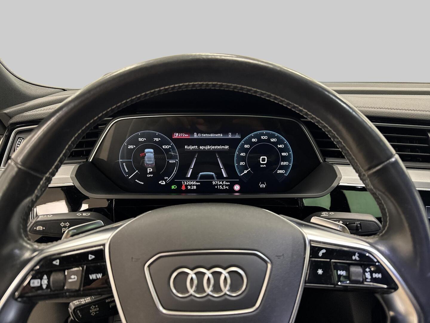 AUDI e-tron 2021