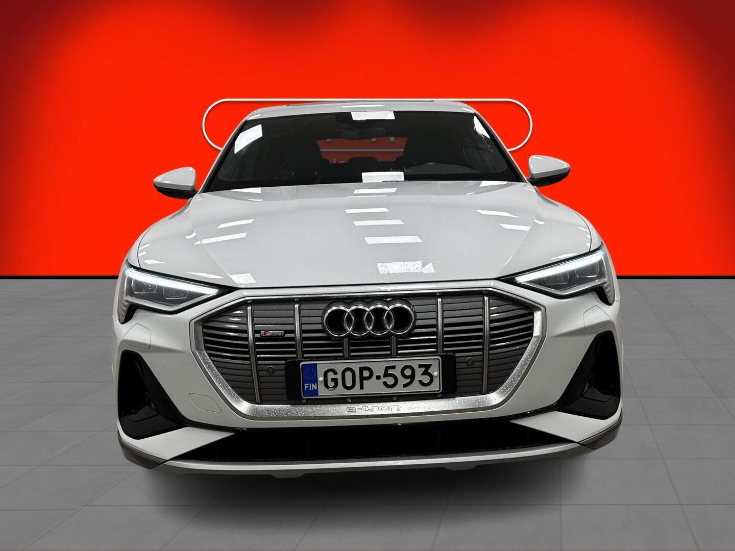 AUDI e-tron 2021