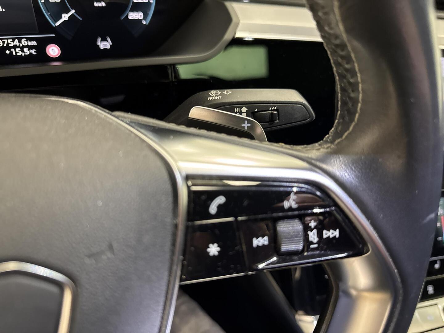 AUDI e-tron 2021