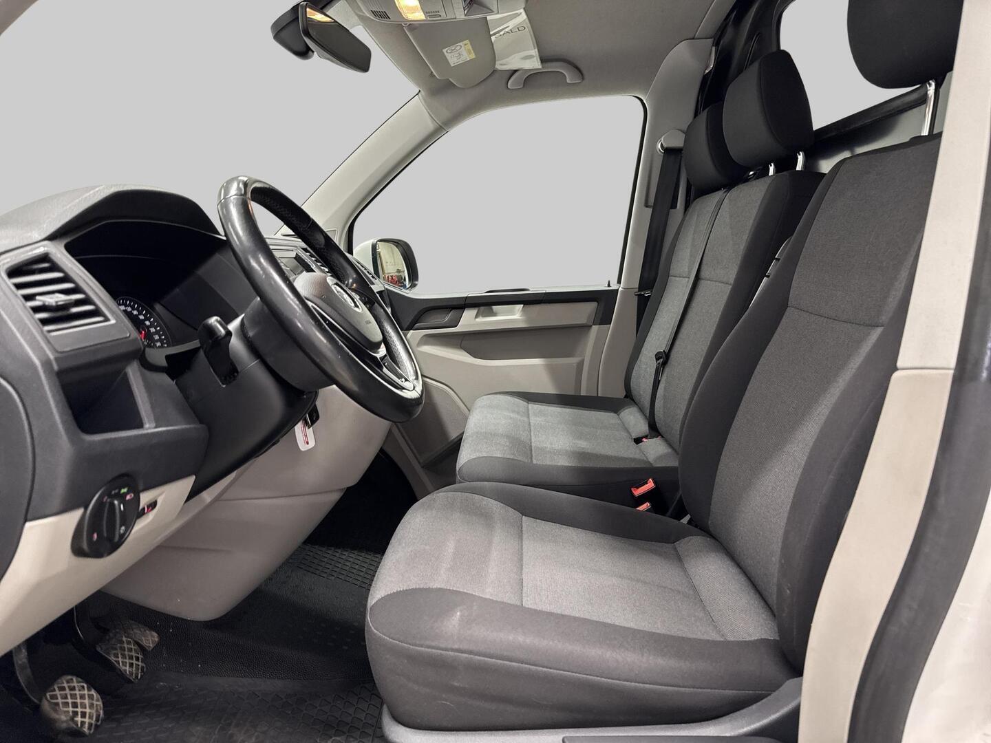 VOLKSWAGEN Transporter 2018
