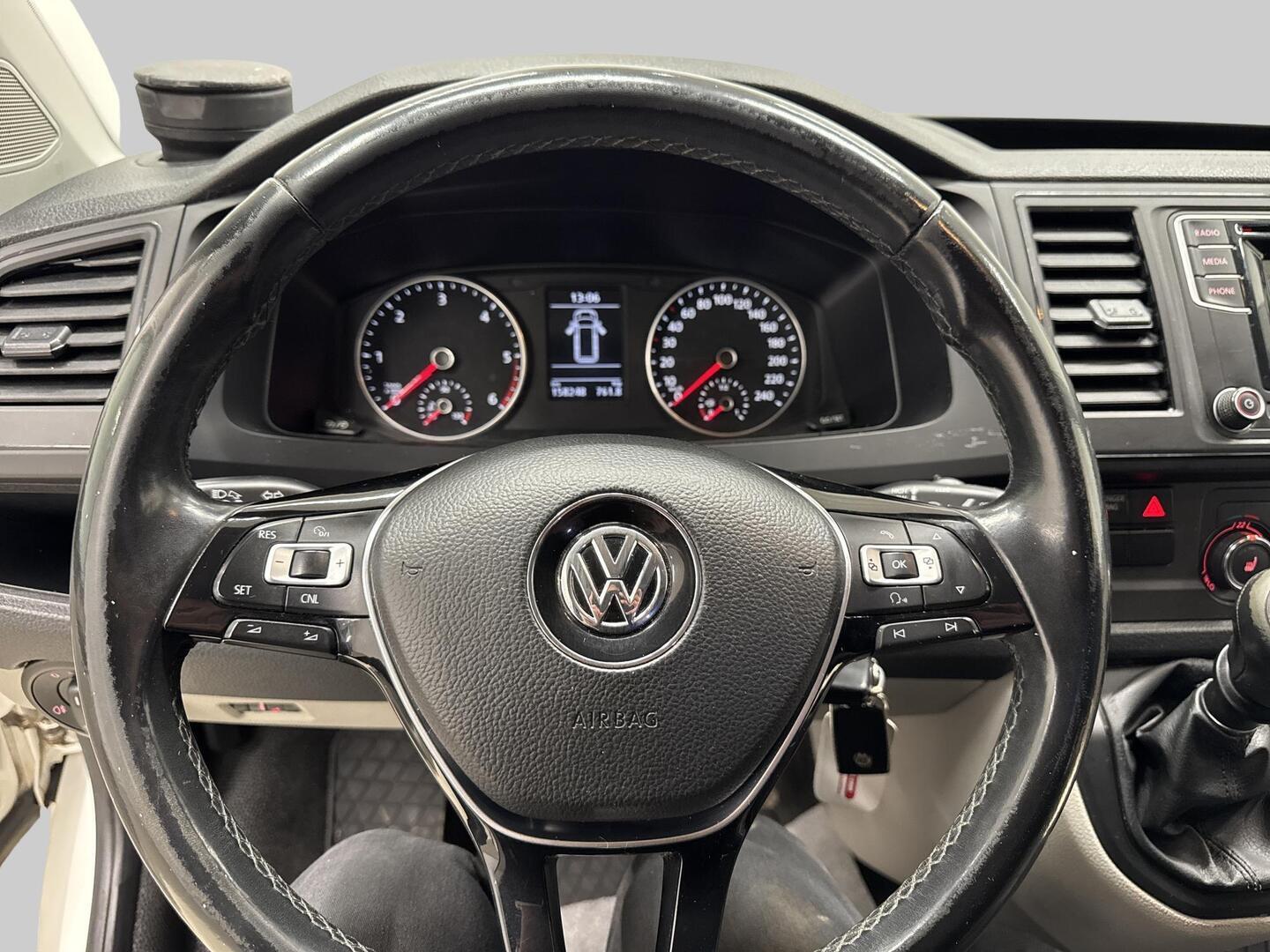 VOLKSWAGEN Transporter 2018