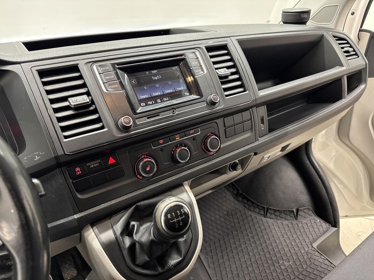 VOLKSWAGEN Transporter 2018