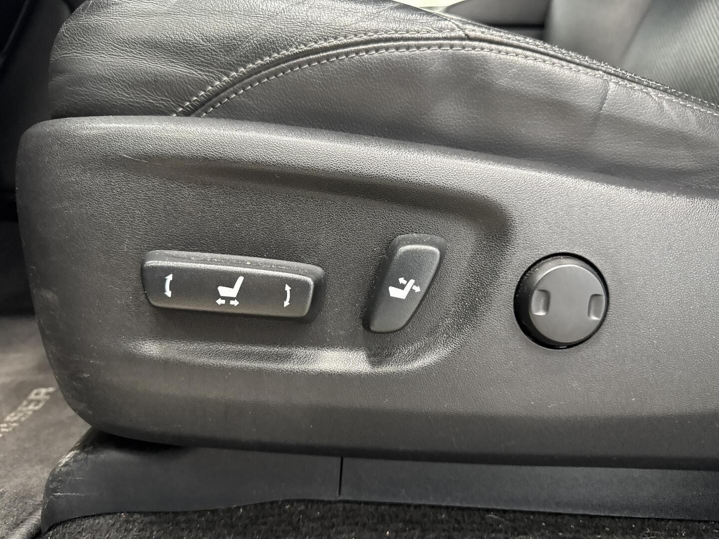 TOYOTA Land Cruiser 2018