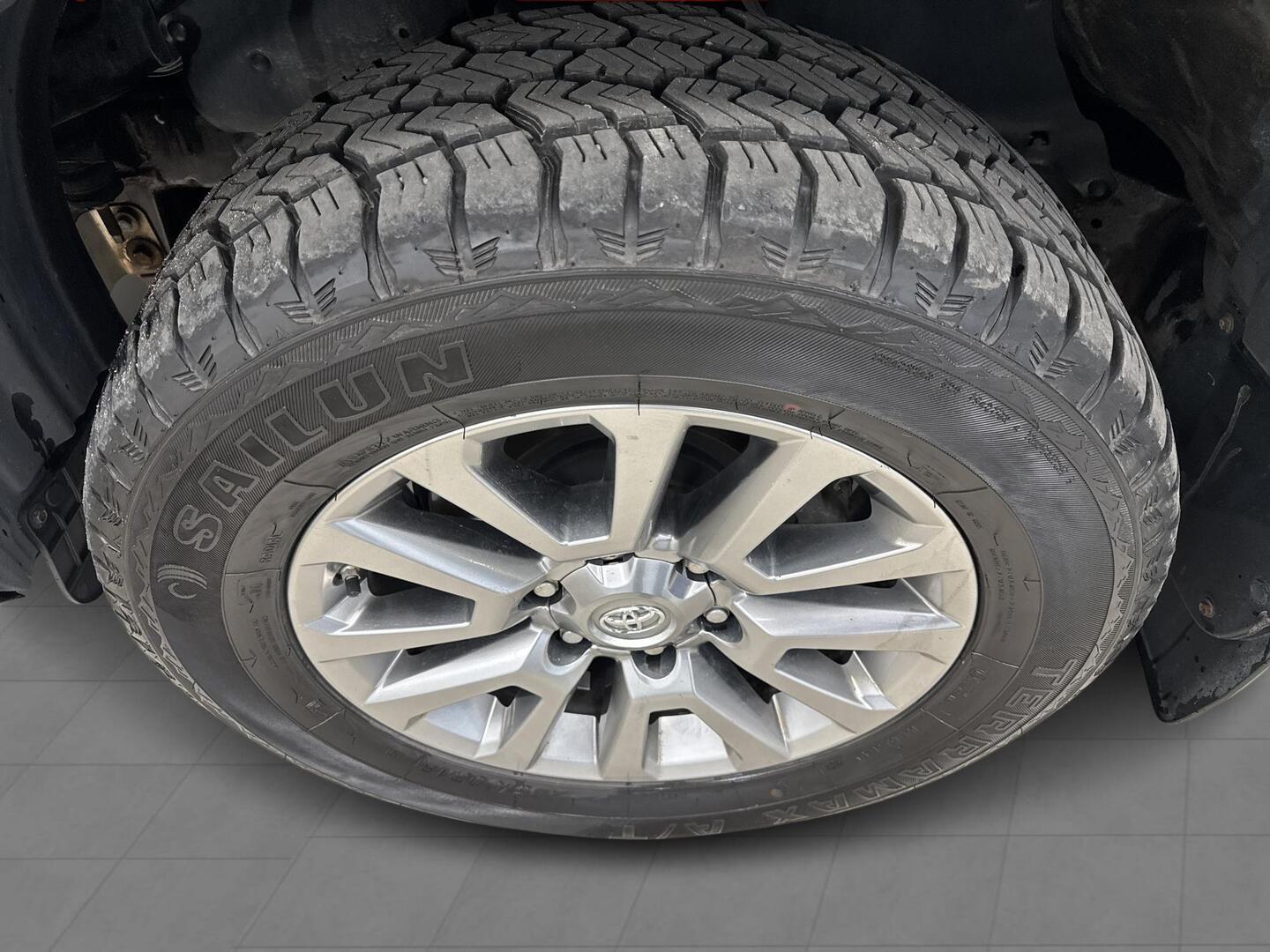 TOYOTA Land Cruiser 2018