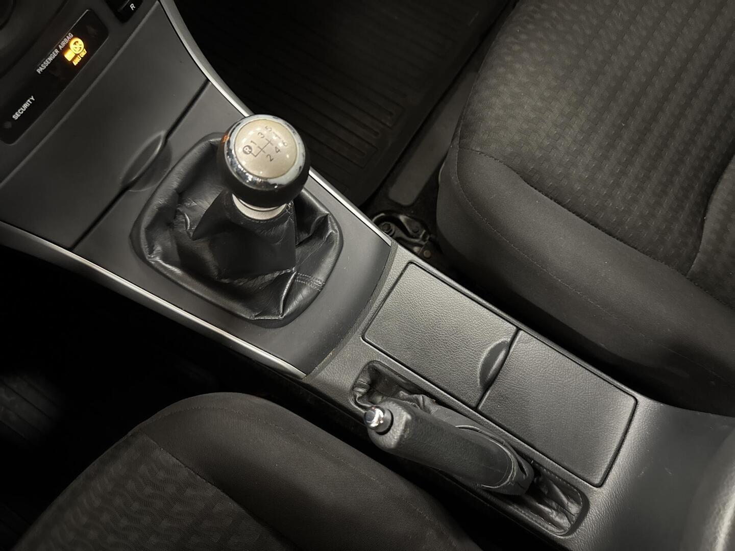 TOYOTA Corolla 2012