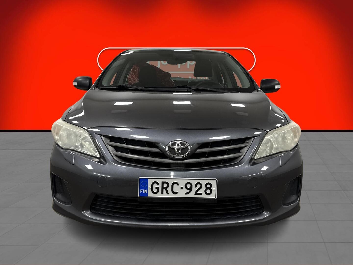 TOYOTA Corolla 2012