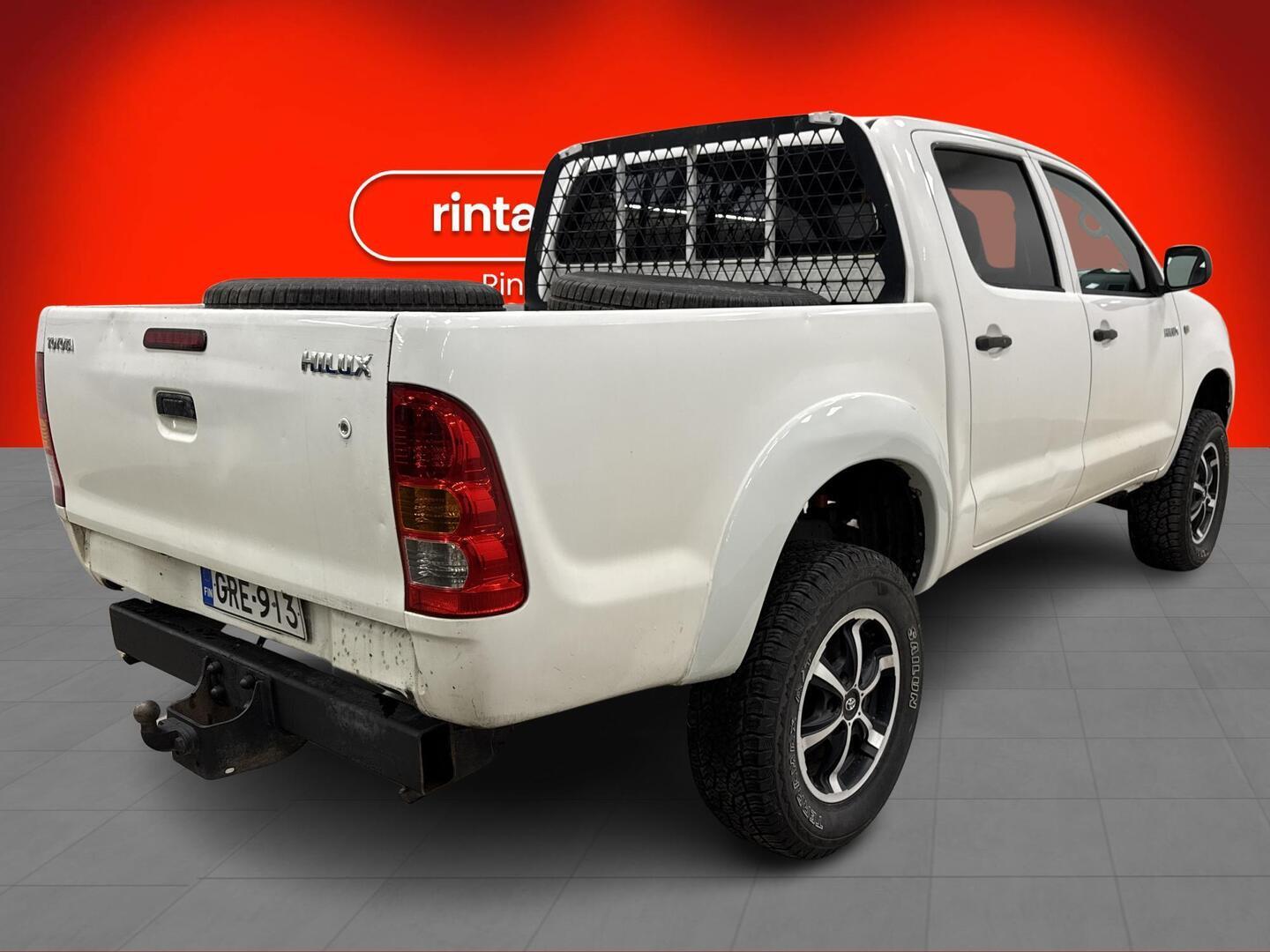 TOYOTA Hilux 2011