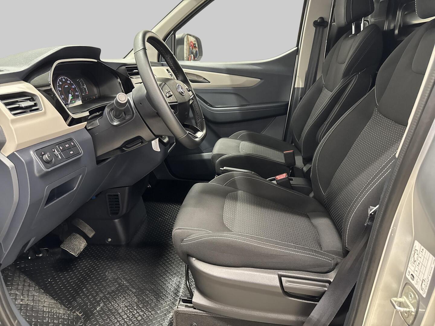 MAXUS E-DELIVER 3 2023