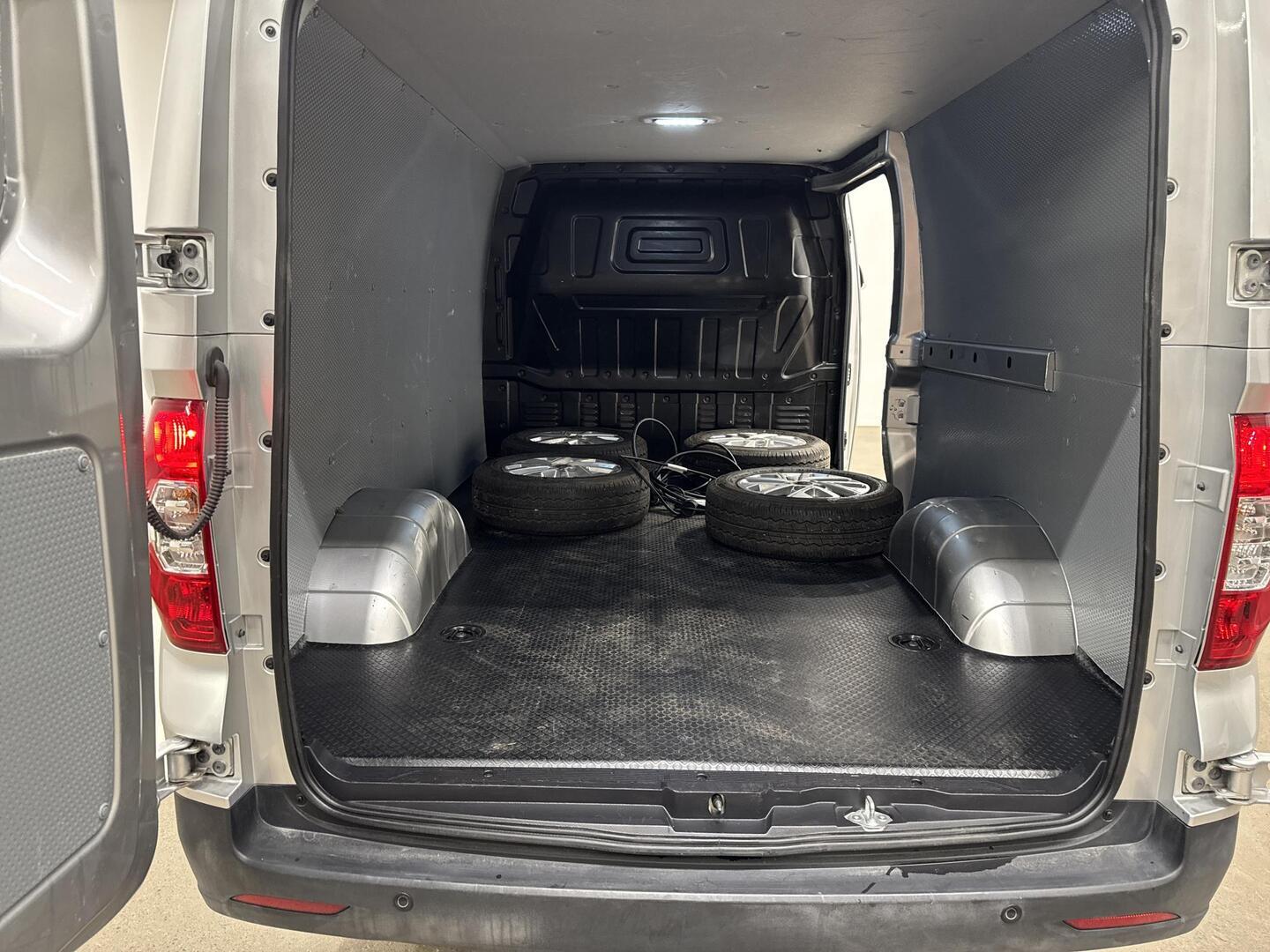 MAXUS E-DELIVER 3 2023