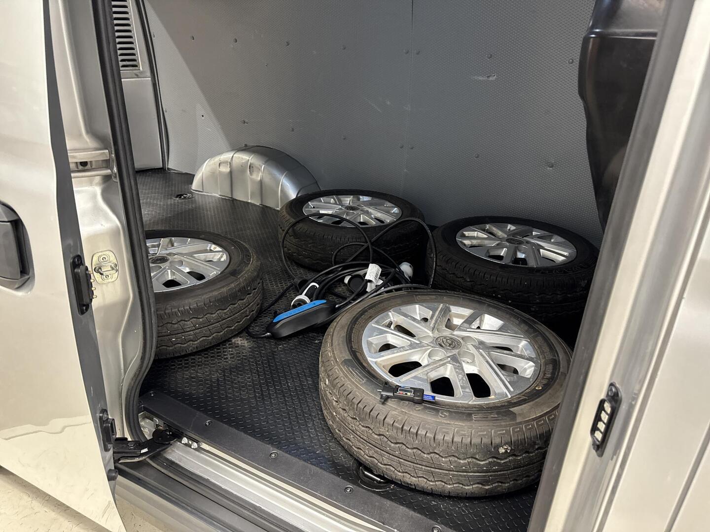 MAXUS E-DELIVER 3 2023