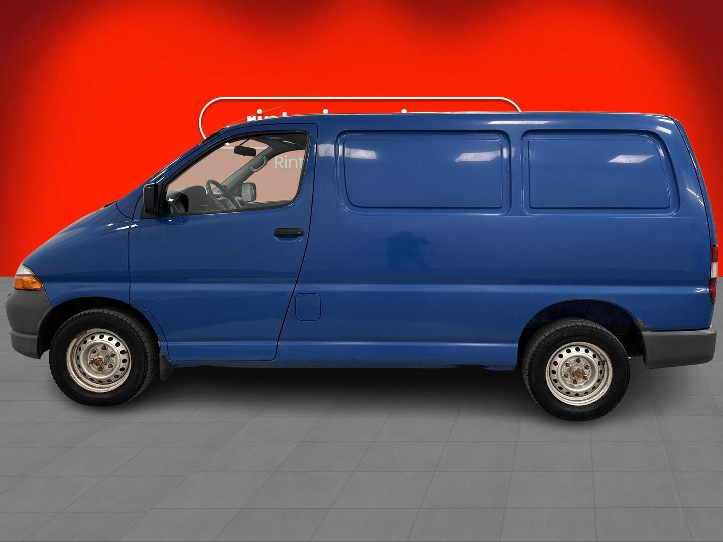 TOYOTA HIACE 2004