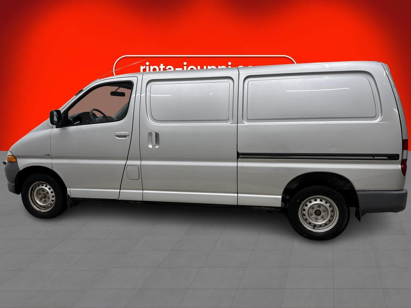 TOYOTA Hiace 2002