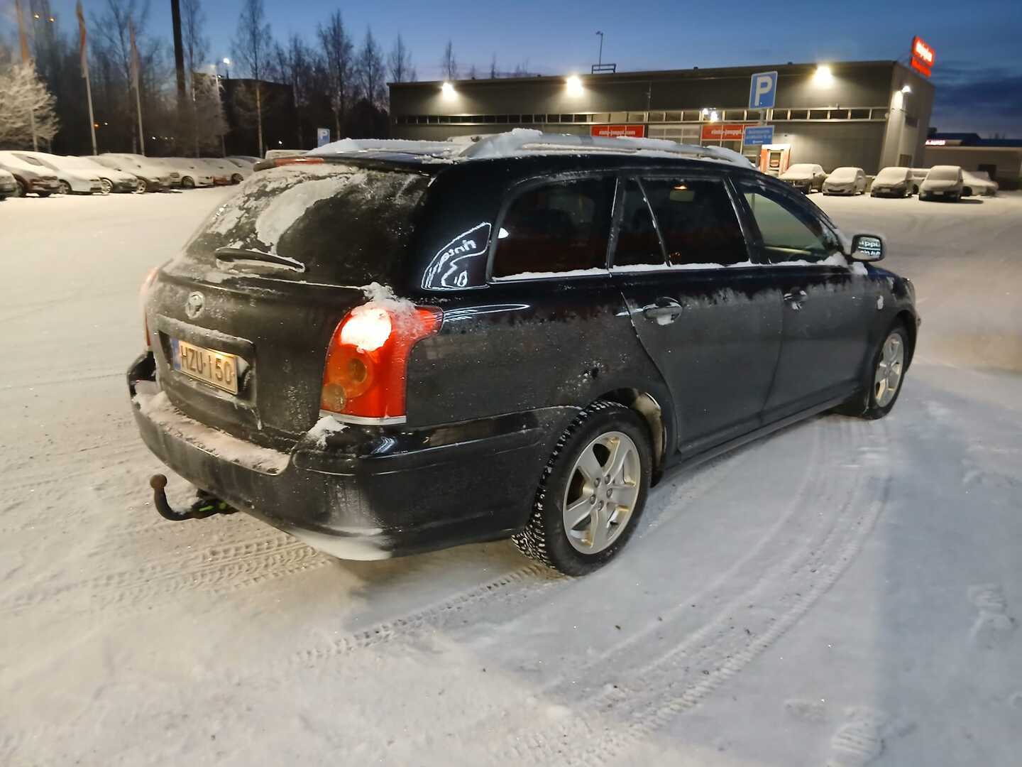 TOYOTA Avensis 2004