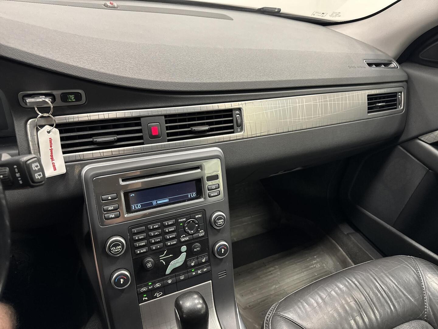 VOLVO XC70 2010