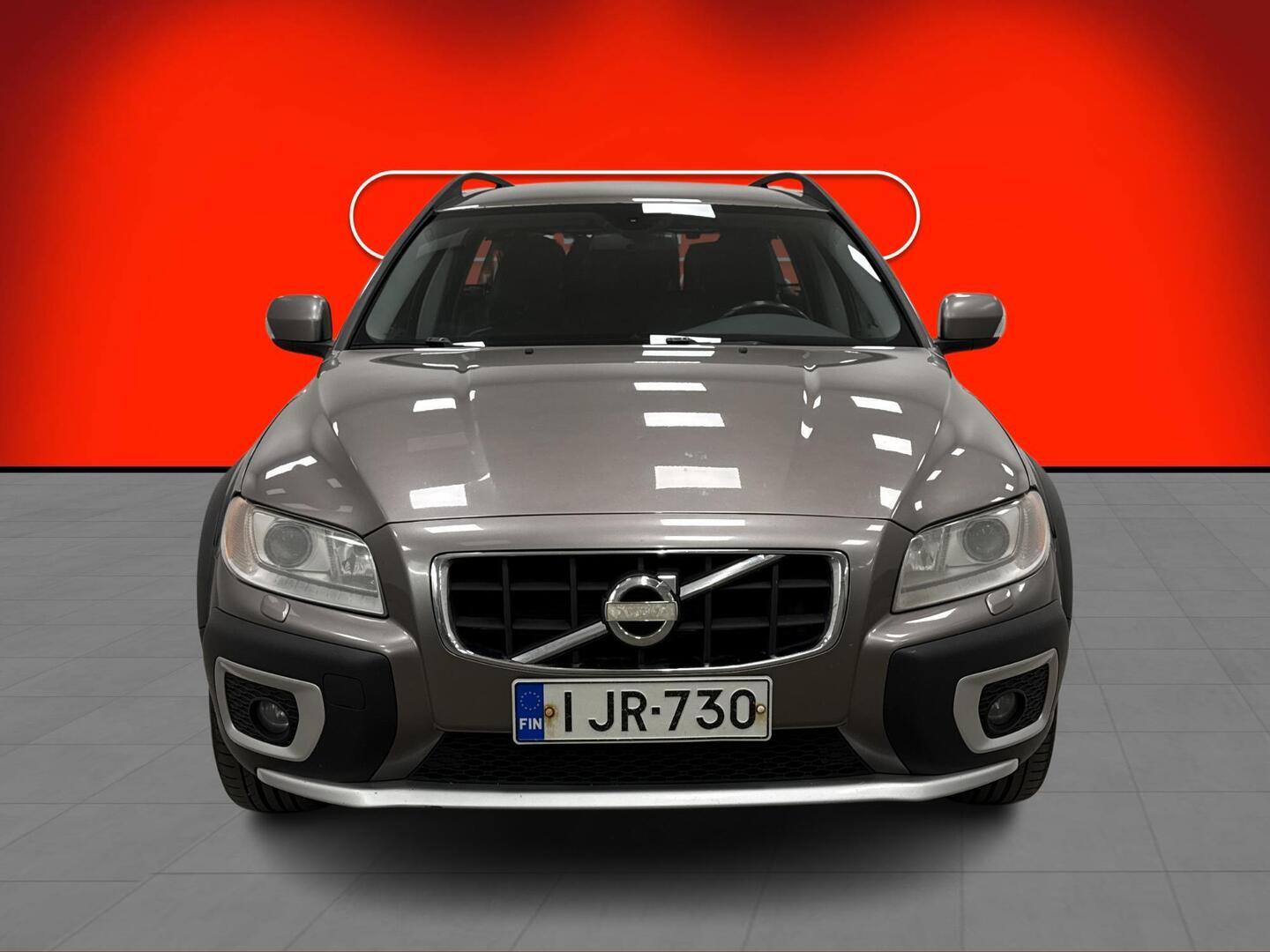 VOLVO XC70 2010
