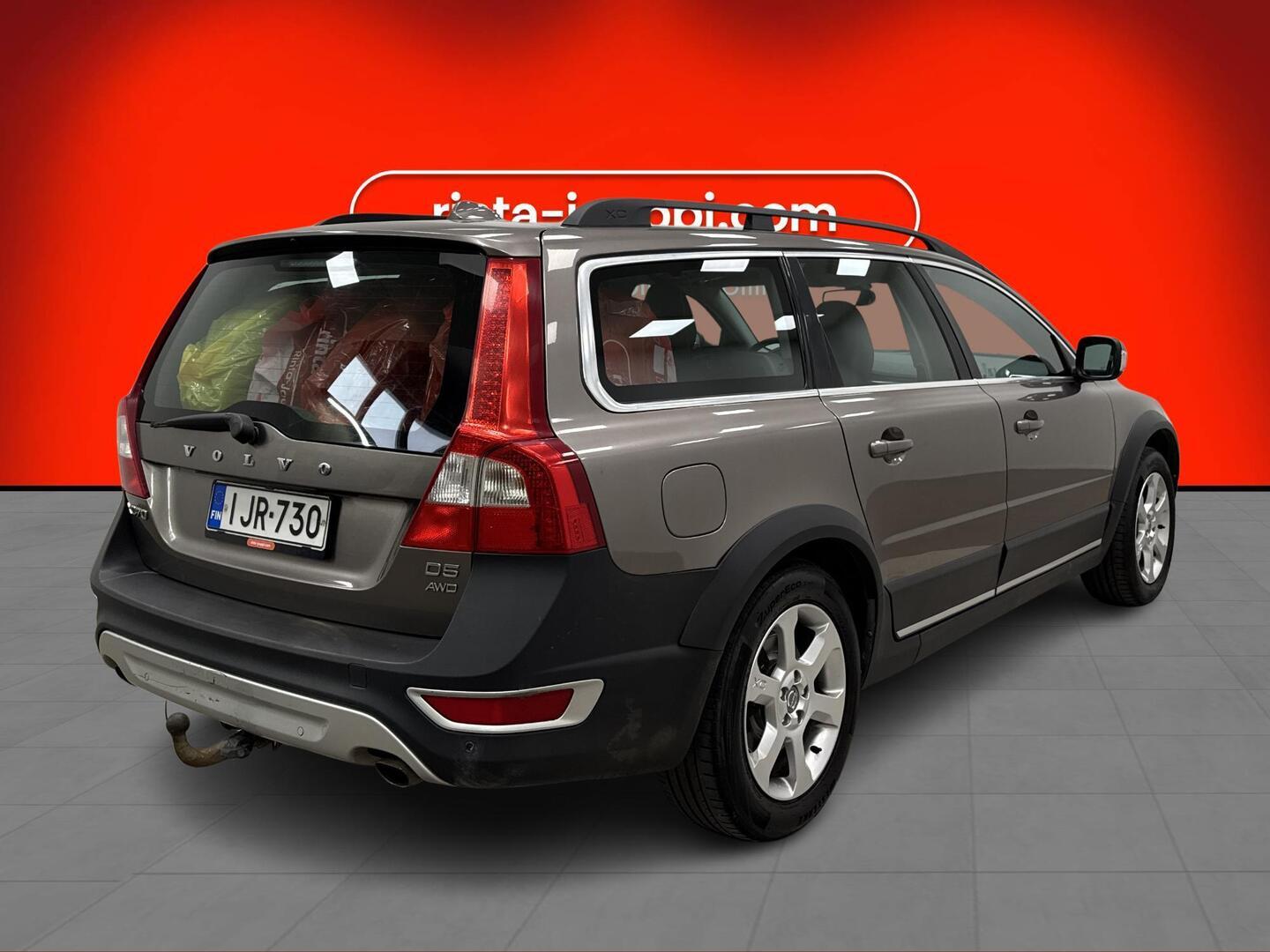 VOLVO XC70 2010