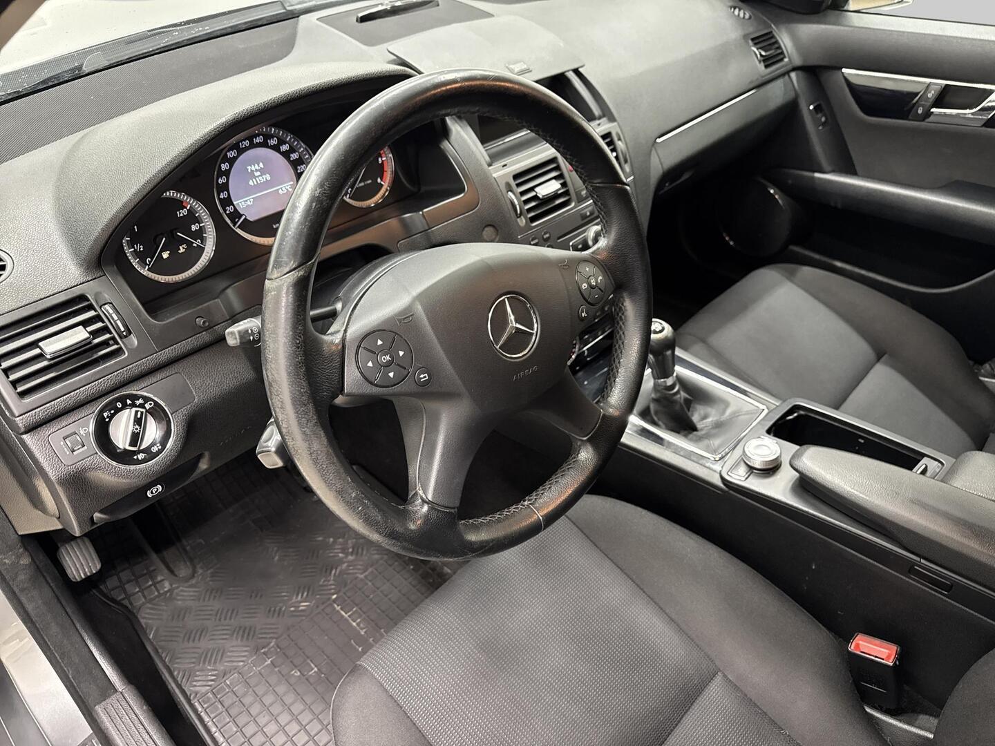 MERCEDES-BENZ C 2009